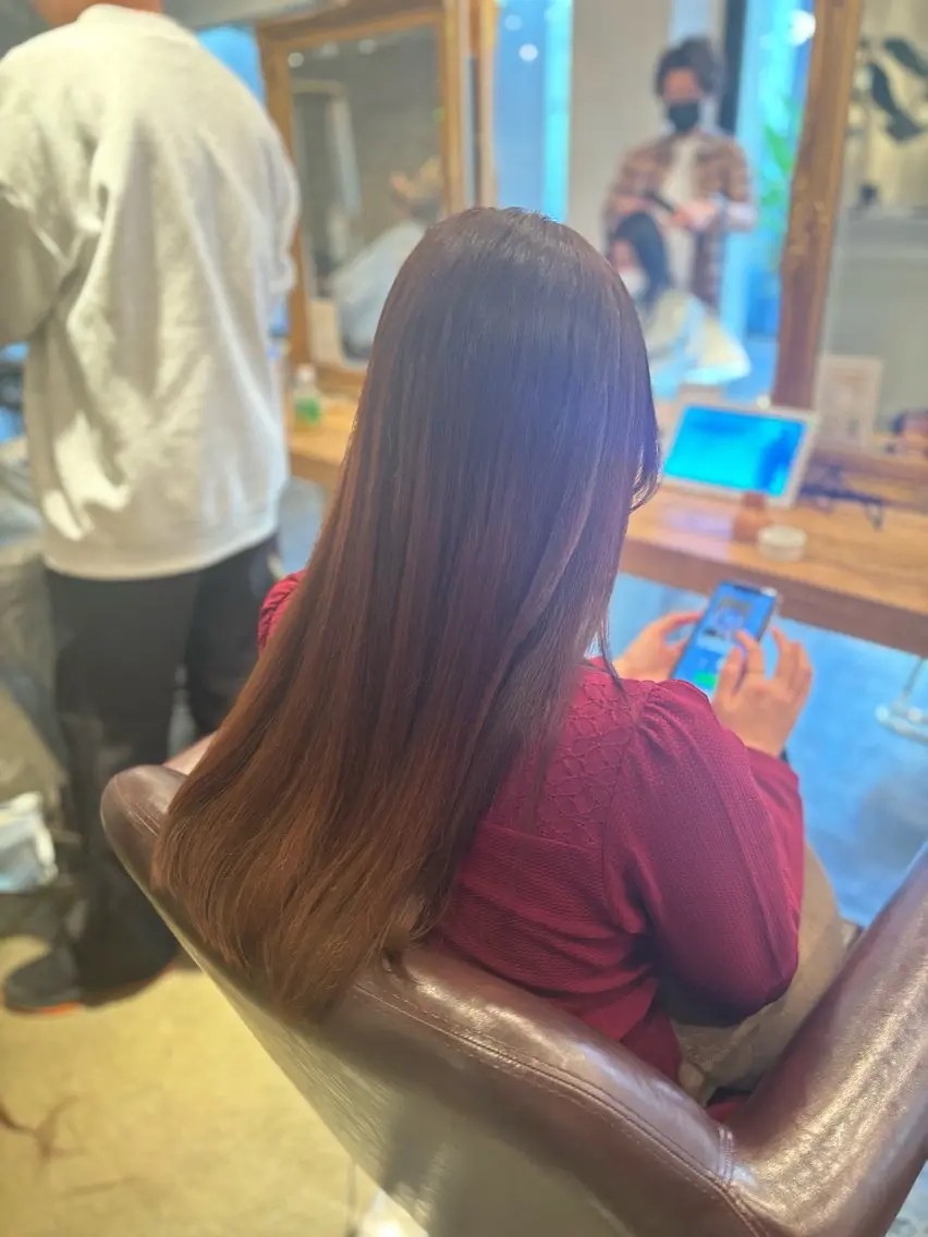 ロング パーマ ストレートパーマ 髪質改善カラー ベージュ🤎YUMEのヘアスタイル