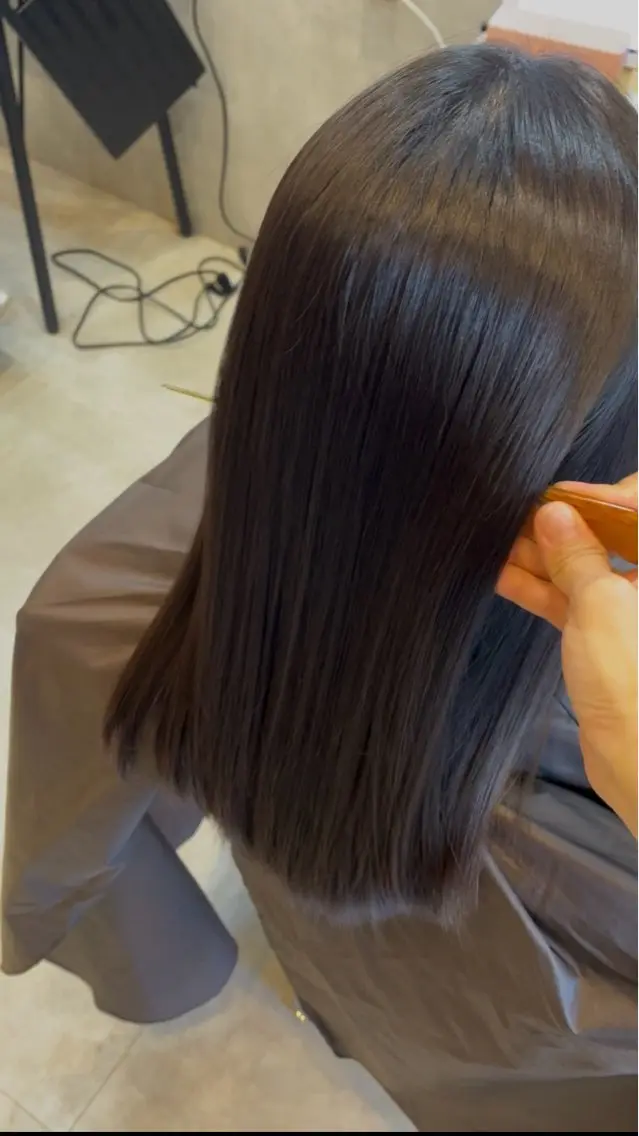 セミロング カット 縮毛矯正 トリートメント 前山 祐佳のヘアスタイル