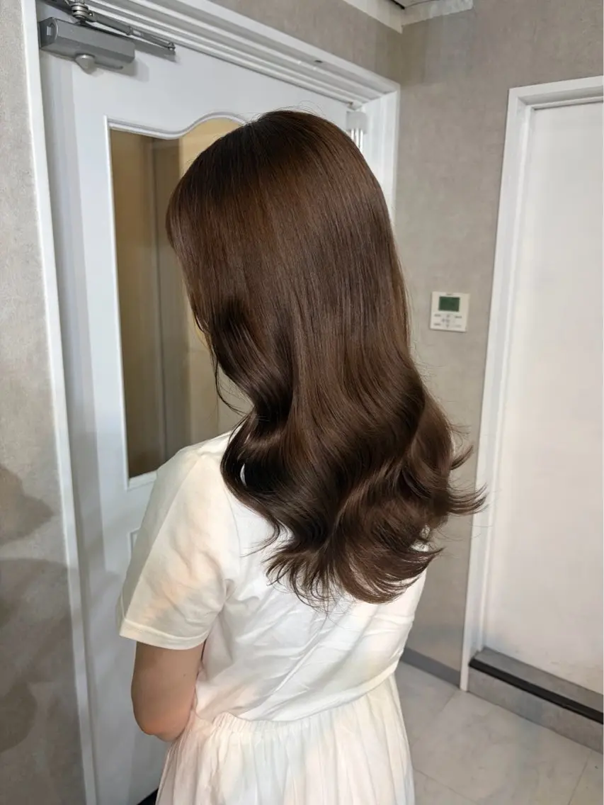 ロング カット ヘアカラー トリートメント ioe 心斎橋のヘアスタイル