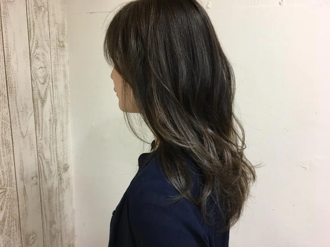 ロング カラー ヘアアレンジ グレージュ タナカ タクヤのヘアスタイル