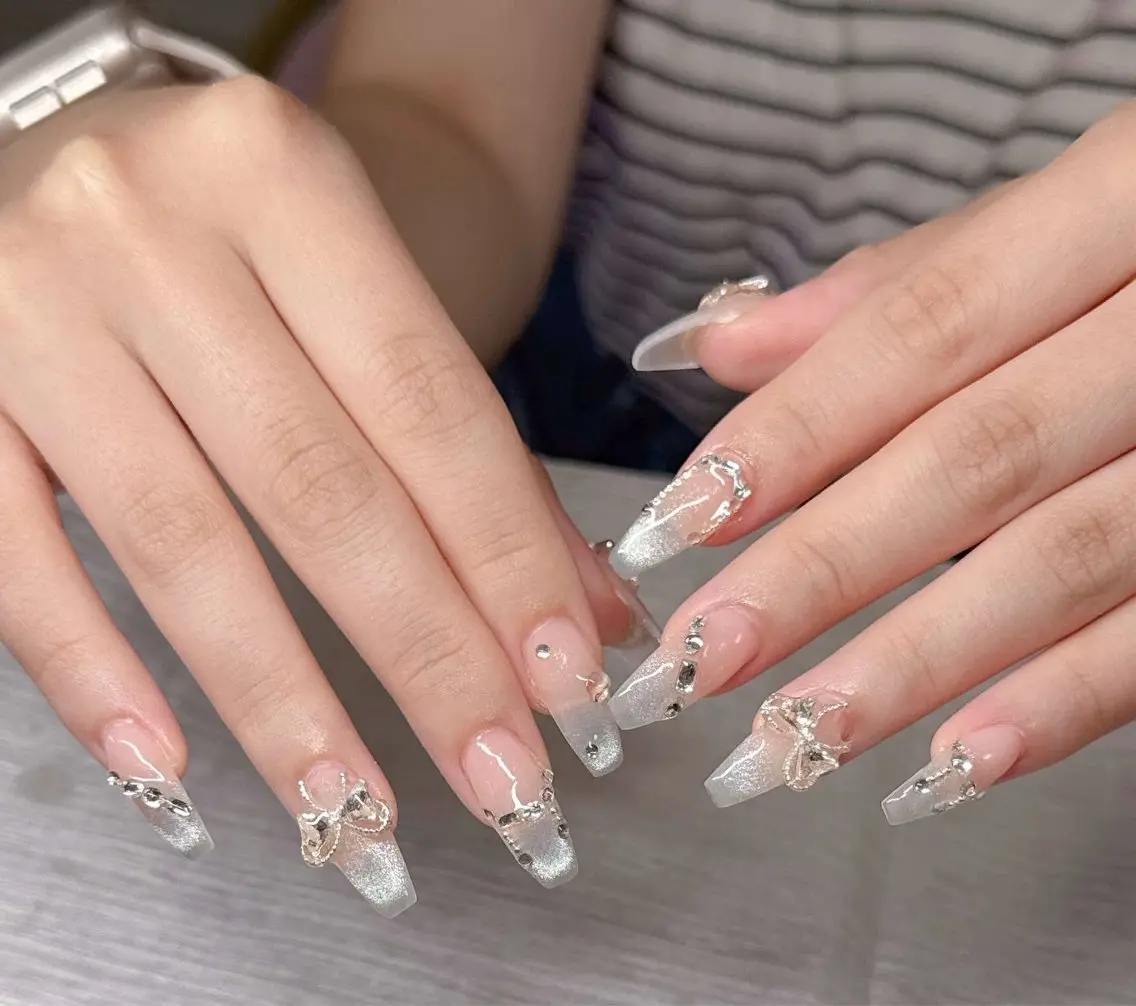 ネイル ハンドネイル Lee Nailsのネイルデザイン