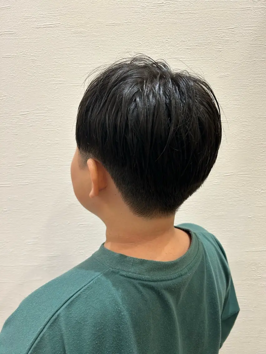 ショート メンズ キッズ マッシュ ツーブロック ショートヘア カット 根石 結菜のヘアスタイル