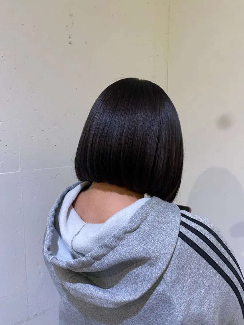 カラー 祝 莉子のヘアスタイル