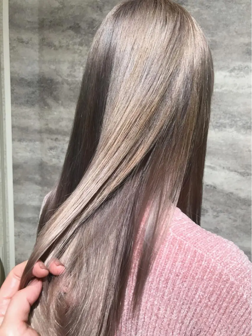 透明感！外国人風ダメージレスブリーチ＆カラーの写真