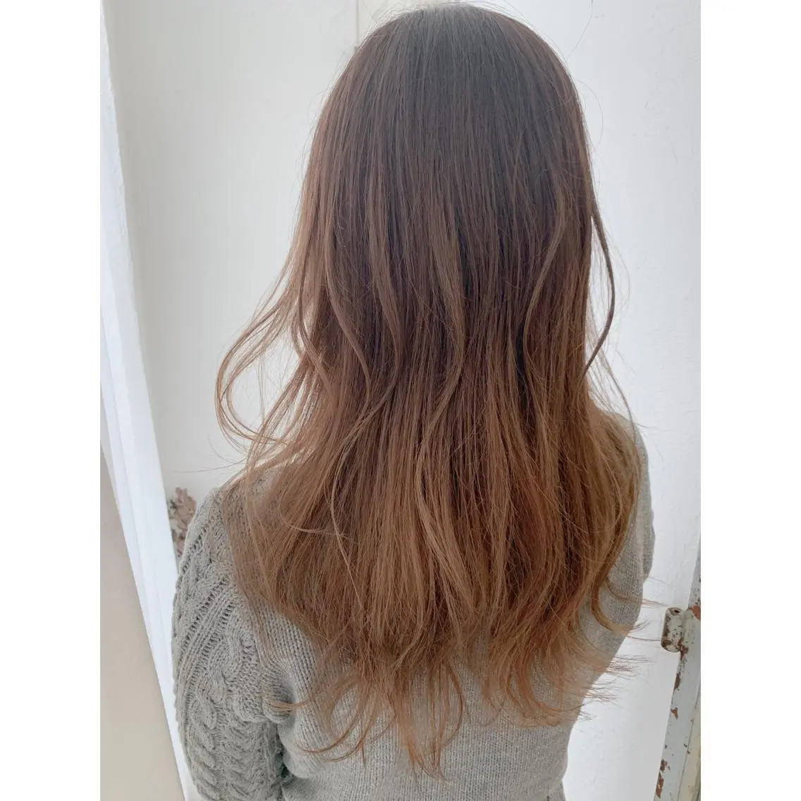 ロング カラー バレイヤージュ レイヤーカット fio マナミのヘアスタイル