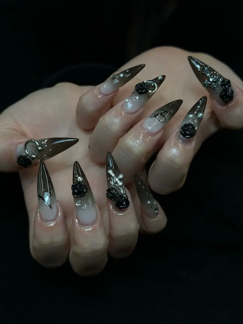 ネイル ブルー ジェルネイル 韓国ネイル ロングネイル スカルプネイル Iconic Nailのネイルデザイン