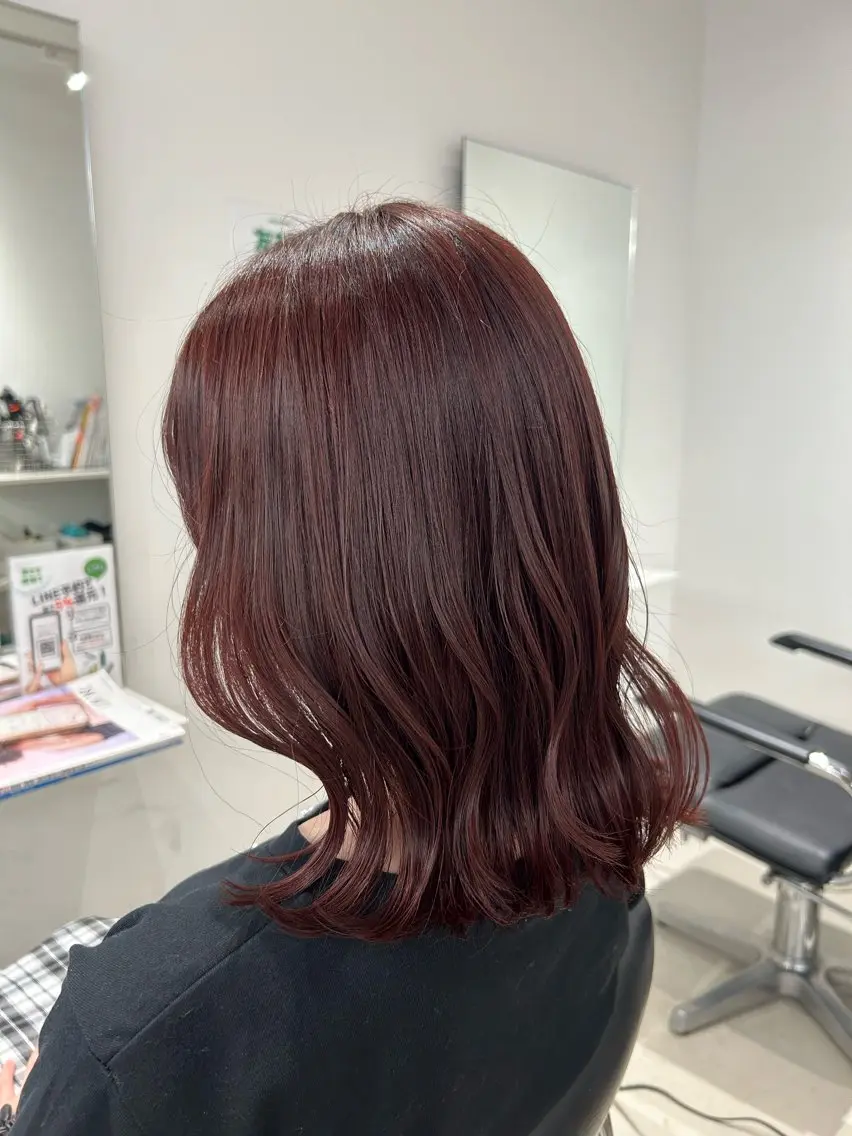 セミロング カラー ヘアアレンジ 切りっぱなしボブ ブリーチ ボルドーカラー ブリーチなしカラー ボブ カット ヘアカラー トリートメント 池袋/韓国レイヤー 💗🐇amiのヘアスタイル
