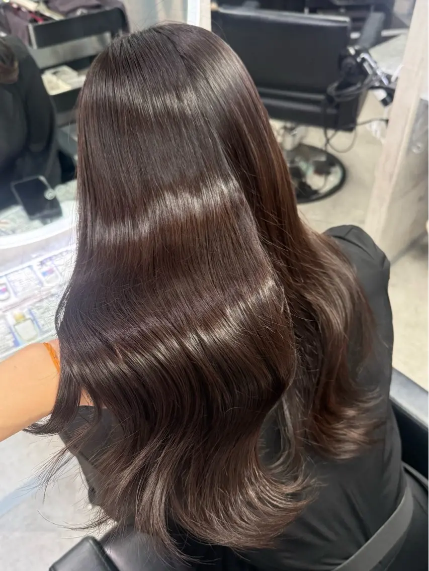 ロング カラー ヘアアレンジ ブラウンカラー 顔周りカット 韓国風ヘア レイヤーカット カット ヘアカラー トリートメント レイヤー/顔周り/ 透明感カラー/ななのヘアスタイル