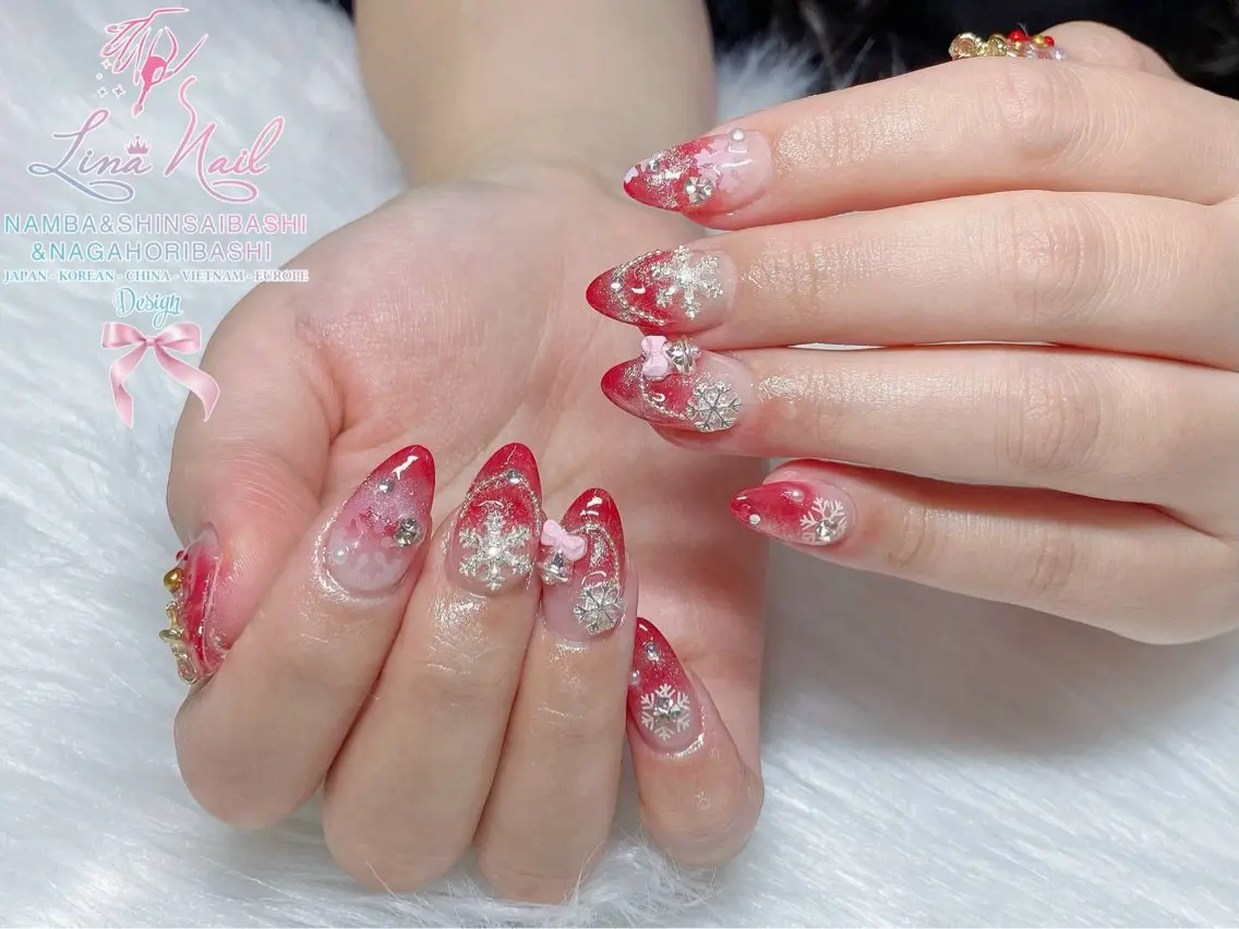 ショート 韓国風ヘア クリスマス ハンドネイル Linanail Nambaのマツエク・マツパデザイン