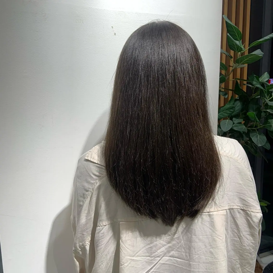 ロング レイヤーカット 小潟 千尋のヘアスタイル