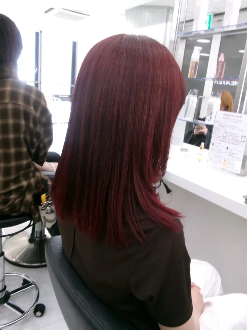 ミディアム カラー konatsu / 透け感colorのヘアスタイル