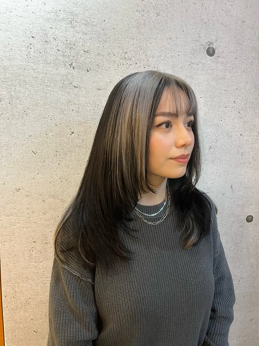 セミロング レイヤーカット rina 🤍のヘアスタイル