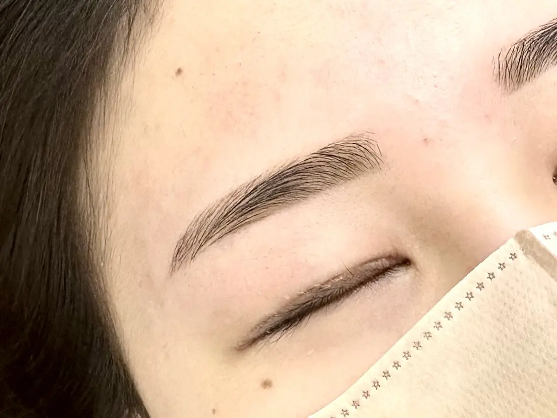 アイブロウ 眉毛ワックス脱毛 ワックス脱毛 眉カット KOTOMI .のマツエク・マツパデザイン