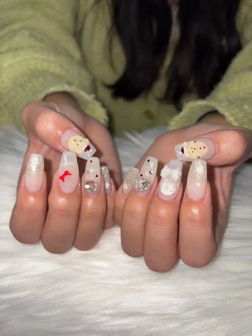 ネイル ジェルネイル パラジェル 春ネイル 冬ネイル クリスマス Nails by Akariのネイルデザイン