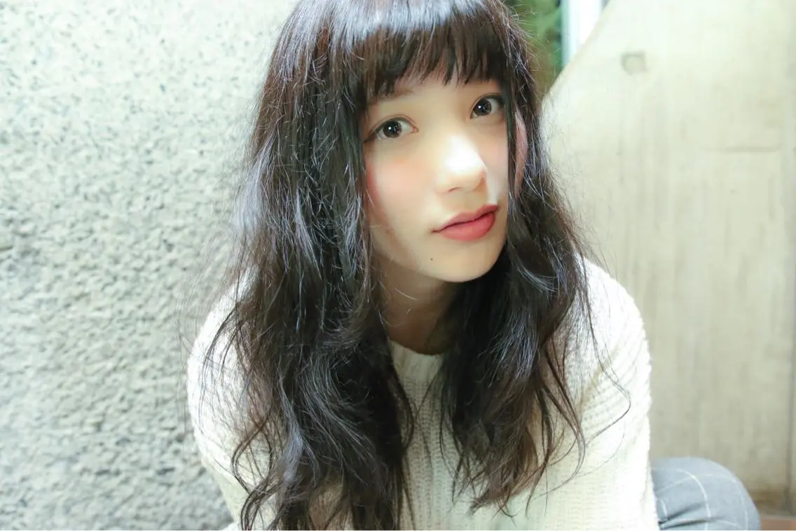 セミロング 中村 海のヘアスタイル