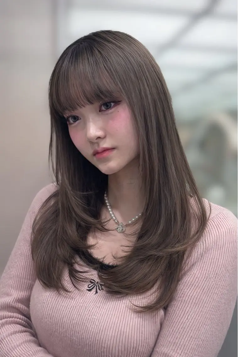 ロング カラー ヘアアレンジ 韓国レイヤーカット /韓国トレンドカラーのヘアスタイル