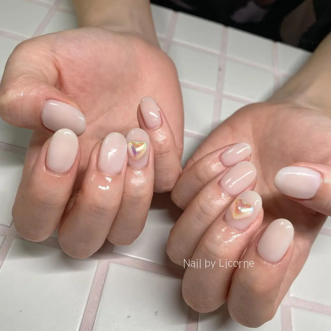 ネイル アートネイル オーロラネイル フレンチネイル 氷ネイル・うるうるネイル マグネットネイル ハンドネイル Nail by Licorneのネイルデザイン