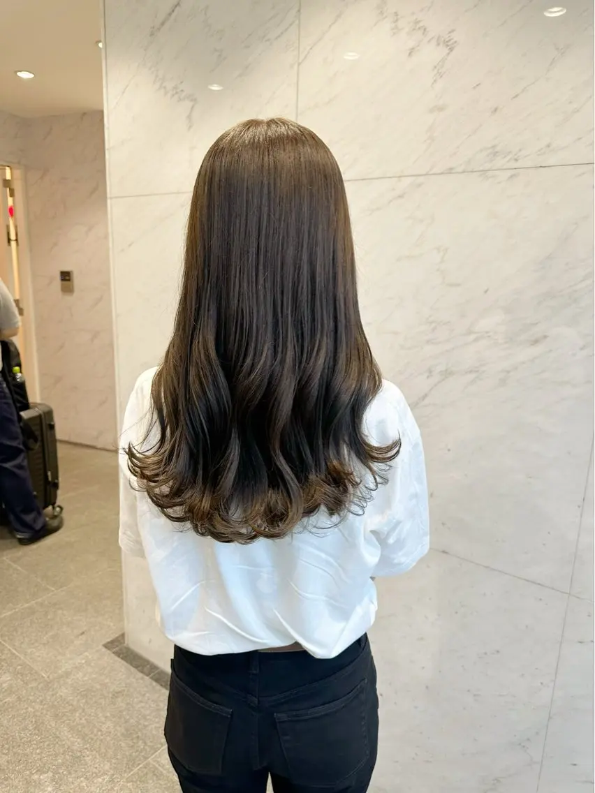 ロング カラー カット ヘアカラー トリートメント 古田 昂也のヘアスタイル