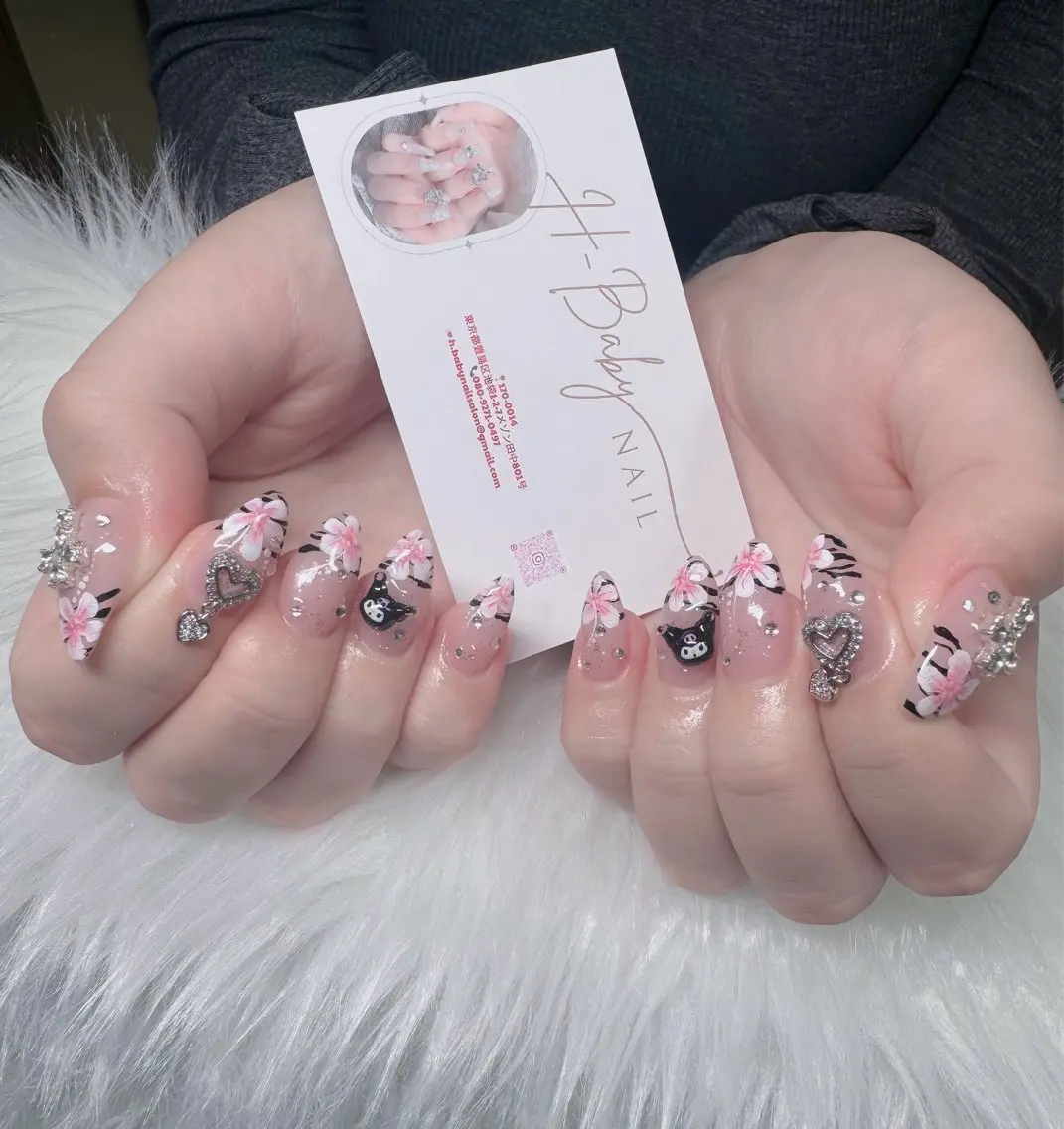 ネイル オーロラネイル フレンチネイル ジェルネイル ハロウィン キラキラネイル ハンドネイル H.baby Nail Salonのネイルデザイン