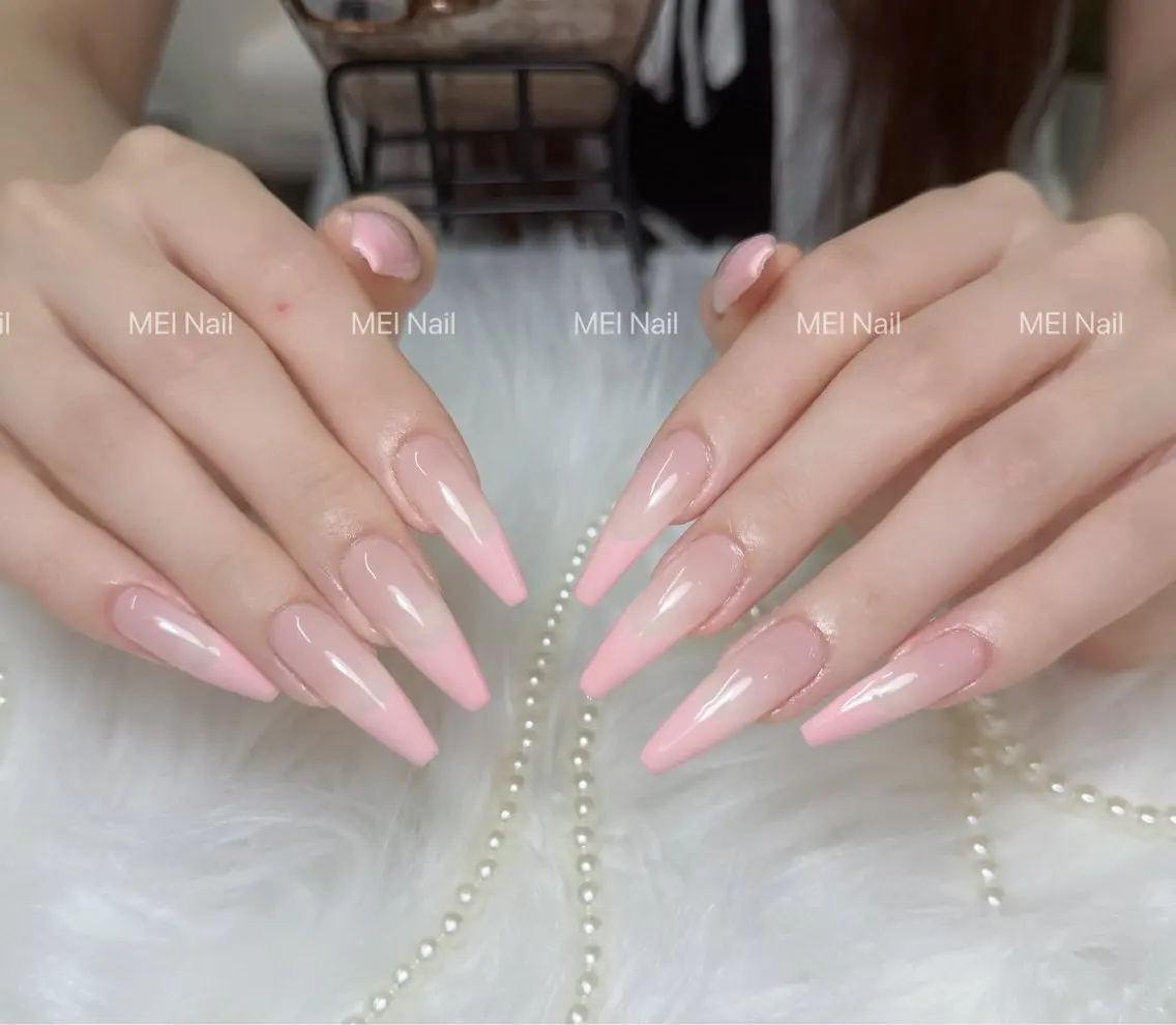 ネイル フレンチネイル キラキラネイル 韓国ネイル シンプルネイル ワンホンネイル ハンドネイル MEI Nailのネイルデザイン