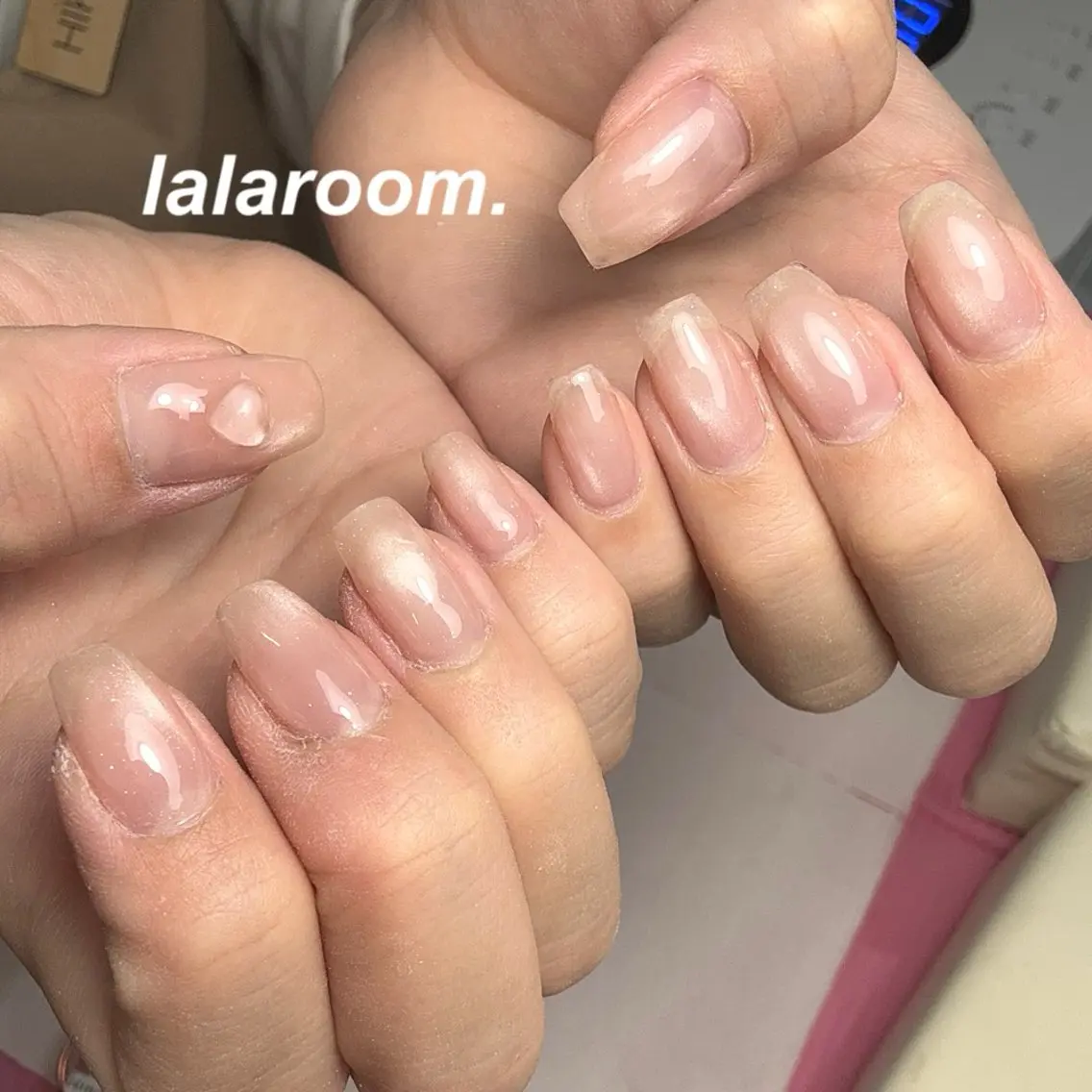 ネイル キラキラネイル ラメ(グリッター) ラメグラデーション マグネットネイル オフィスネイル ハンドネイル lala room.のネイルデザイン