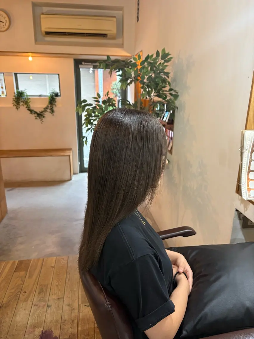 カラー ベージュカラー ブリーチ 入澤 凜のヘアスタイル