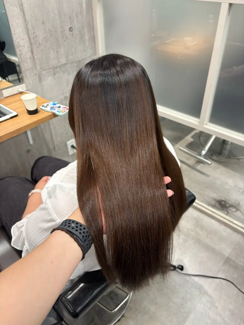 ロング 酸性ストレート 釜井 小春のヘアスタイル