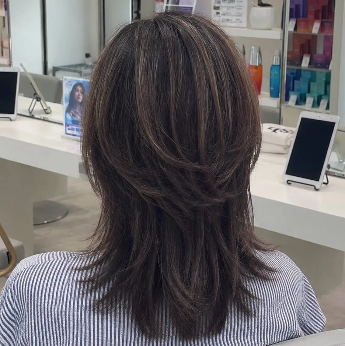 セミロング セミロングレイヤー レイヤーカット カット レイヤー/ウルフ/デ ザインカラー💎藤原のヘアスタイル