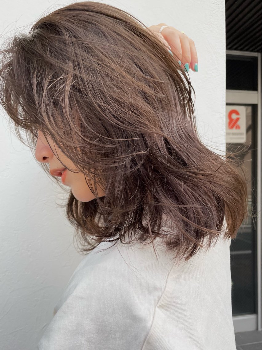 ロング ヘアカラー KYOKA .のヘアスタイル