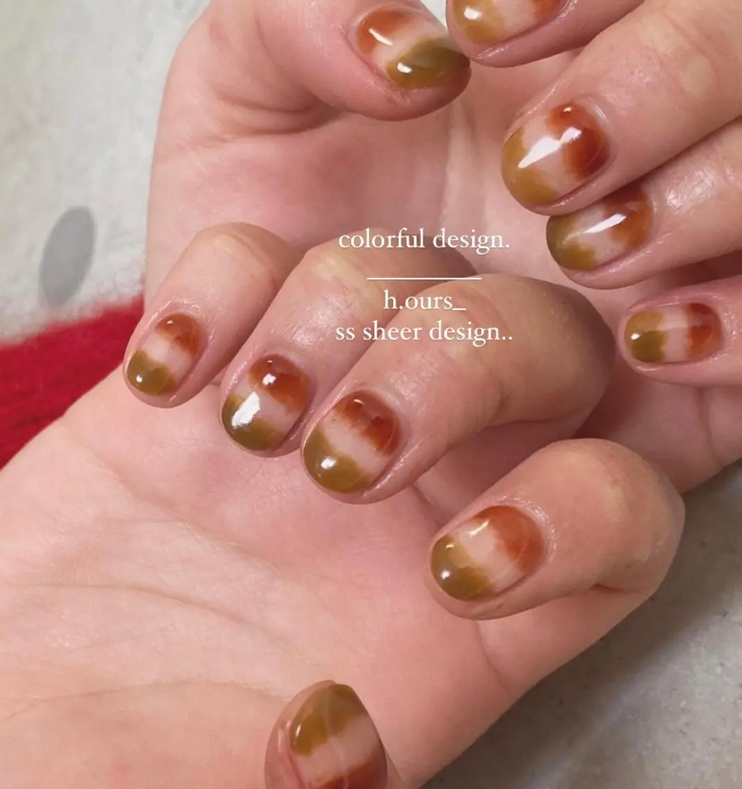 ネイル ボーダー ニュアンスネイル 春ネイル ハンドネイル h.ours _のネイルデザイン