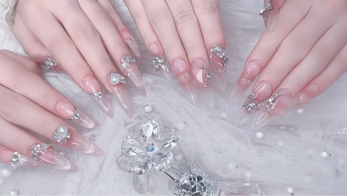 ネイル R salonのネイルデザイン