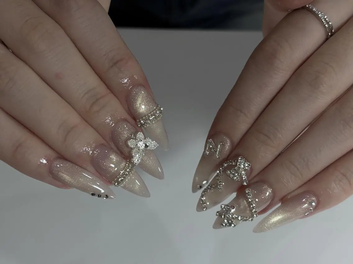 ネイル 長さ出し ジェルネイル 韓国ネイル マグネットネイル 持ち込み YUNA Belle Nail 池袋のネイルデザイン