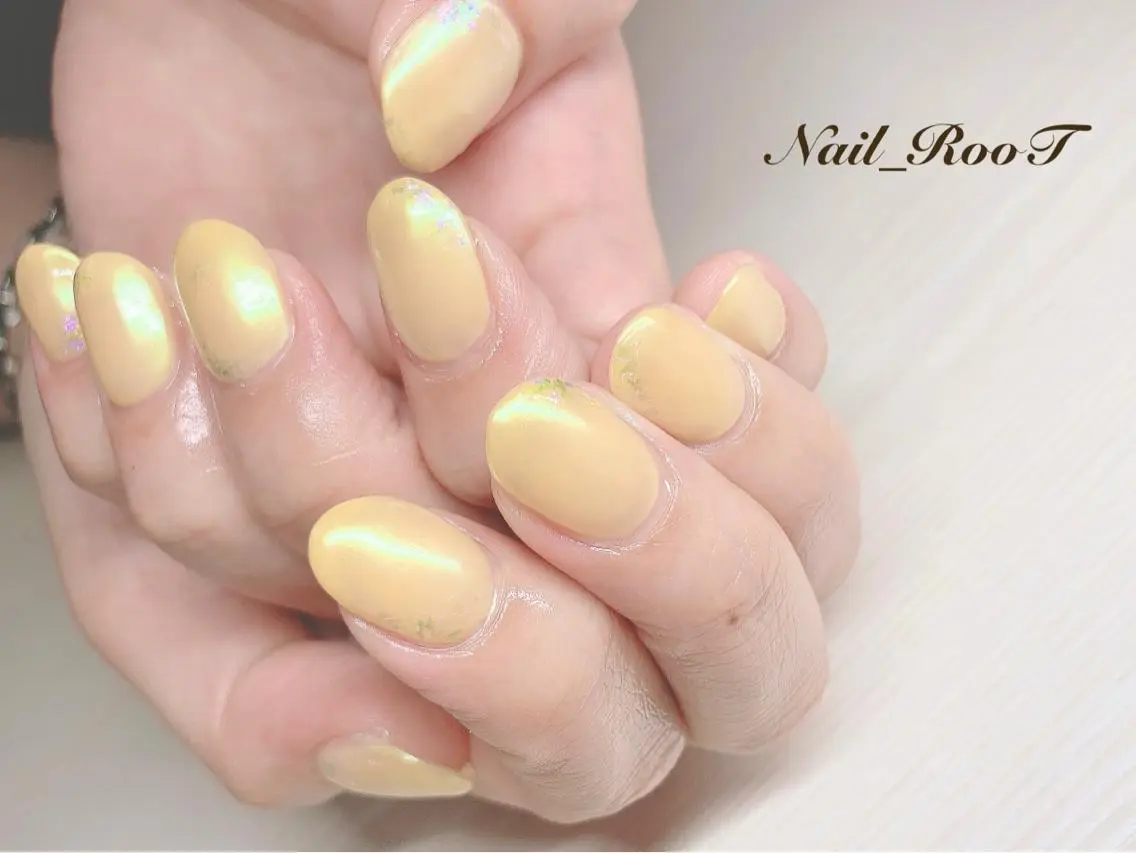 メンズ ネイル オーロラネイル 黄色 ハンドネイル RooT Nailのネイルデザイン