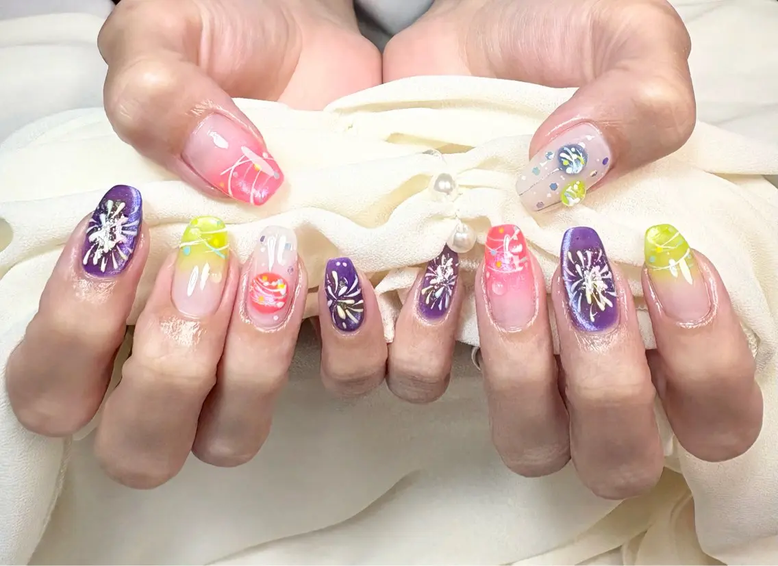 ネイル マグネットネイル ヨーヨーネイル ハンドネイル ✨韓国✨nail salonLumieのネイルデザイン
