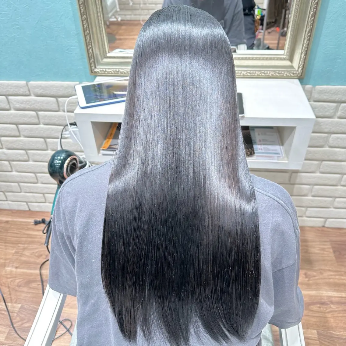 ロング カラー ブリーチ 髪質改善 縮毛矯正 縮毛矯正 Rely リリーのヘアスタイル