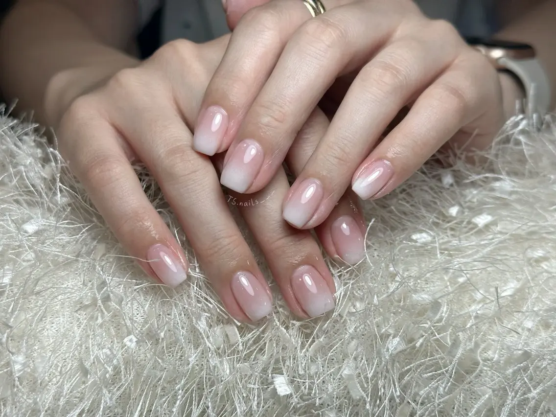 ネイル キラキラネイル マグネットネイル 持ち込み シンプルネイル ハンドネイル フットネイル ハンドケア TS. nails___のネイルデザイン
