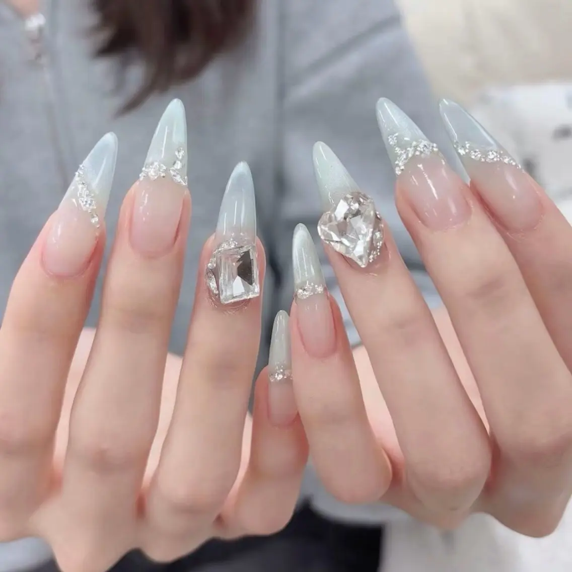 ネイル ハンドネイル Luna Gladeのネイルデザイン