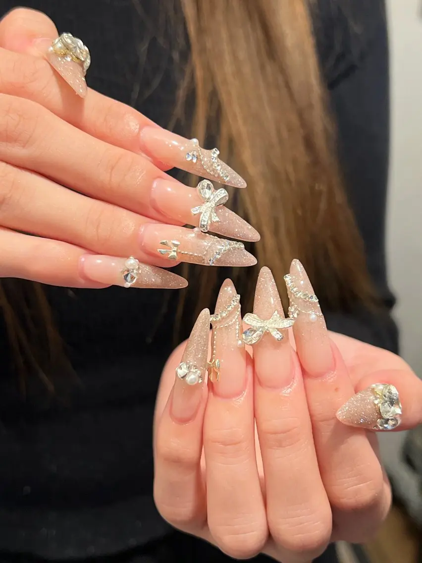 ネイル ハンドネイル Luna Gladeのネイルデザイン