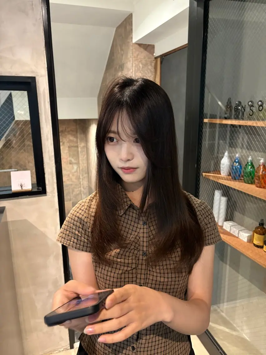 ロング 透明感・美髪 monsoワニベユナのヘアスタイル