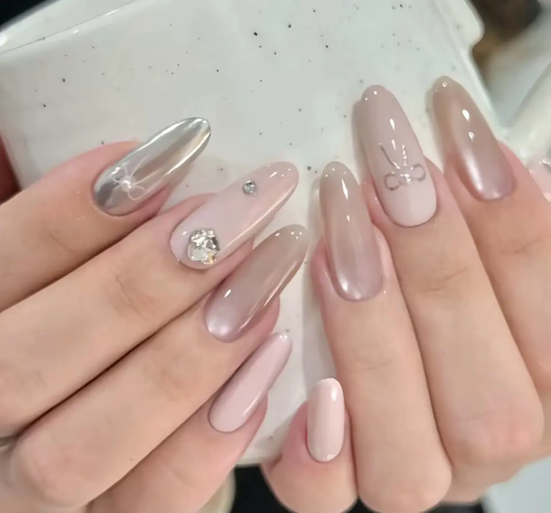 ネイル 長さ出し フットネイル ジェルネイル 韓国ネイル マグネットネイル ハンドネイル YMT NailStudioのネイルデザイン