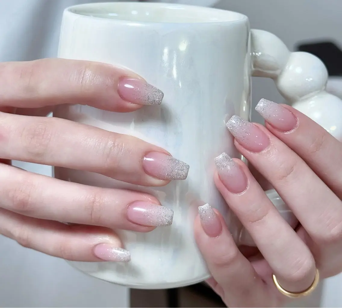 ネイル アートネイル オーロラネイル チークネイル フレンチネイル ガラスフレンチ ハンドネイル 🎀🎀YooLi Nail Salonのネイルデザイン
