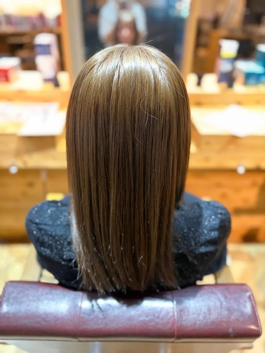 セミロング カラー ベージュカラー ヘアカラー 高良 日奈子のヘアスタイル