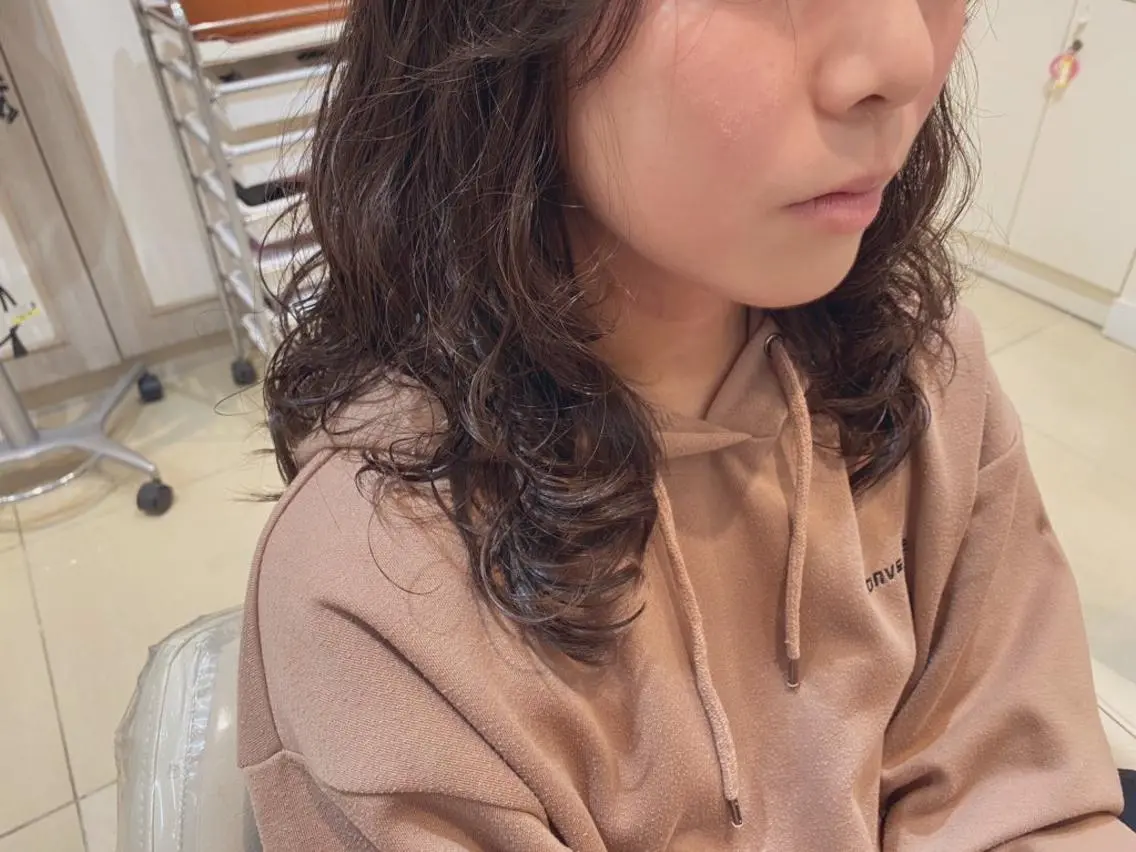 セミロング 似合う髪型が 分からない方へのヘアスタイル
