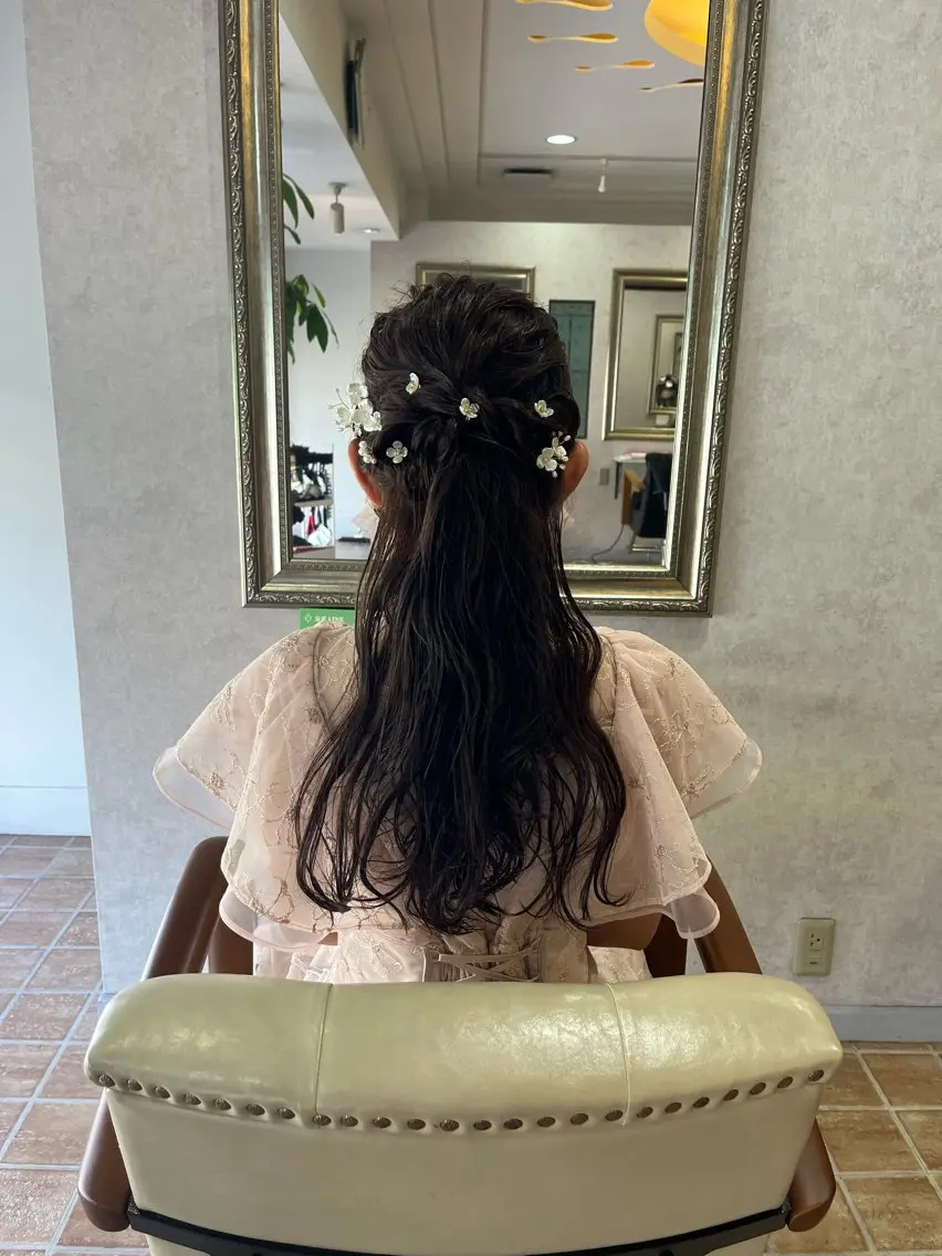 ヘアアレンジ ハーフアップ 🔷岡村主明🔷 Lafestaのヘアスタイル