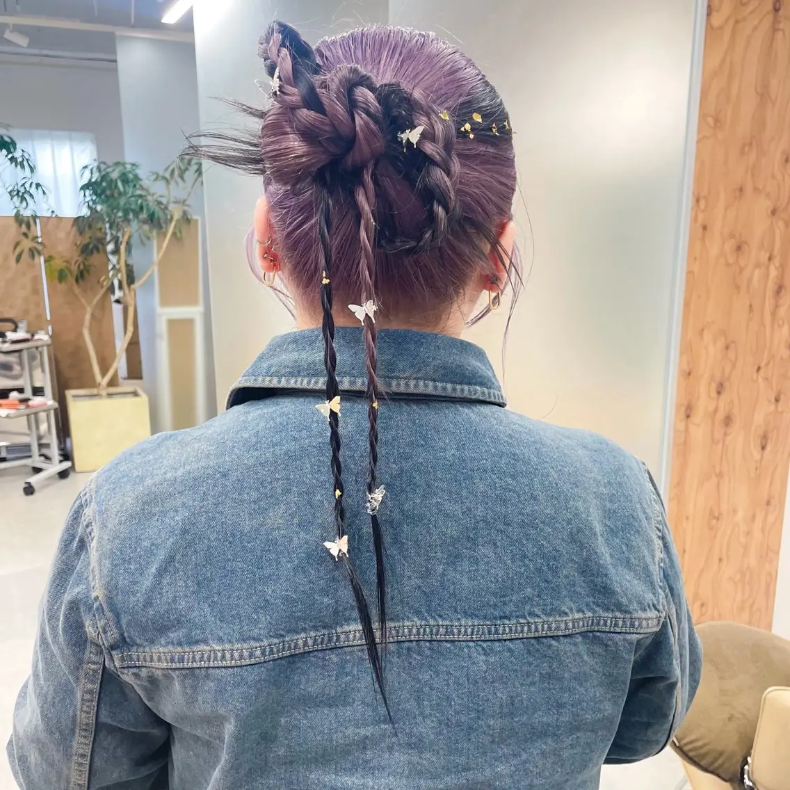 ロング ヘアアレンジ 卒業式のヘアスタイル ヘアセット ダブルカラー,透け カラーHINARIのヘアスタイル