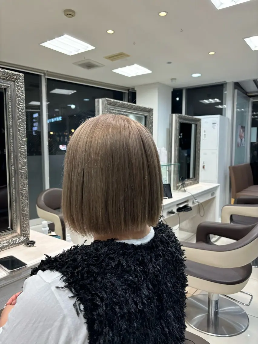 ショート カラー 丸山 萌愛のヘアスタイル