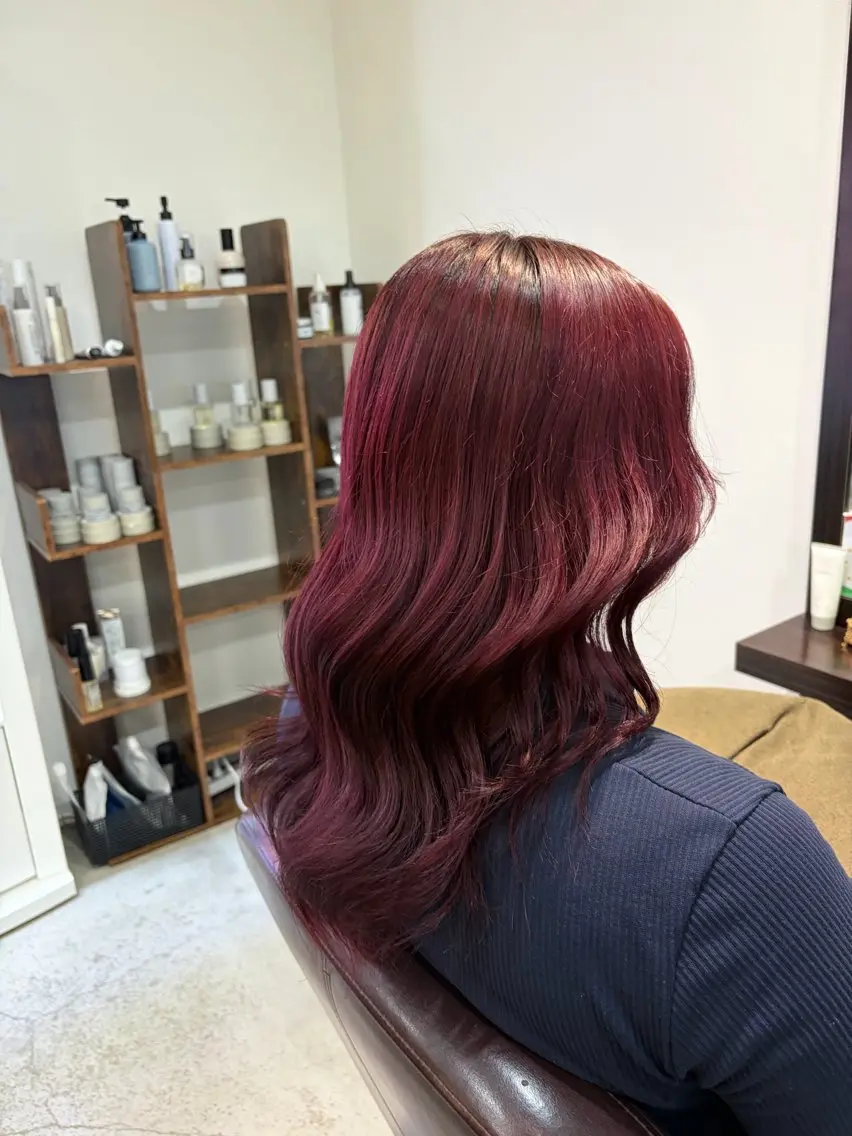 セミロング ヘアカラー Rin 🫧のヘアスタイル