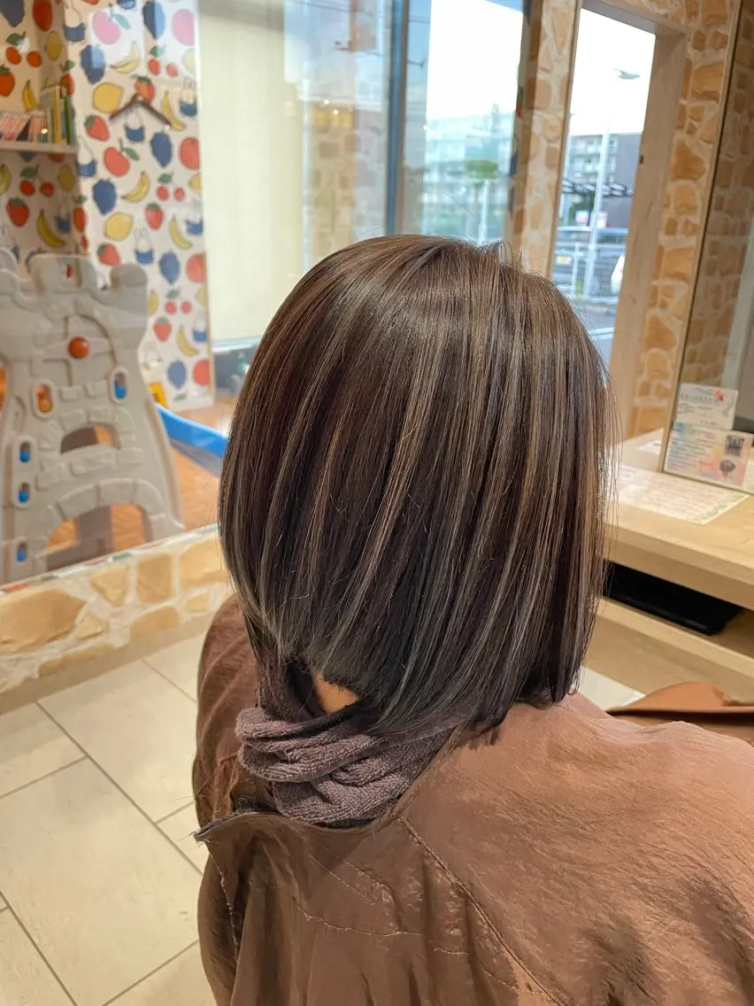 ミディアム ハイライト 大浦 竜生のヘアスタイル