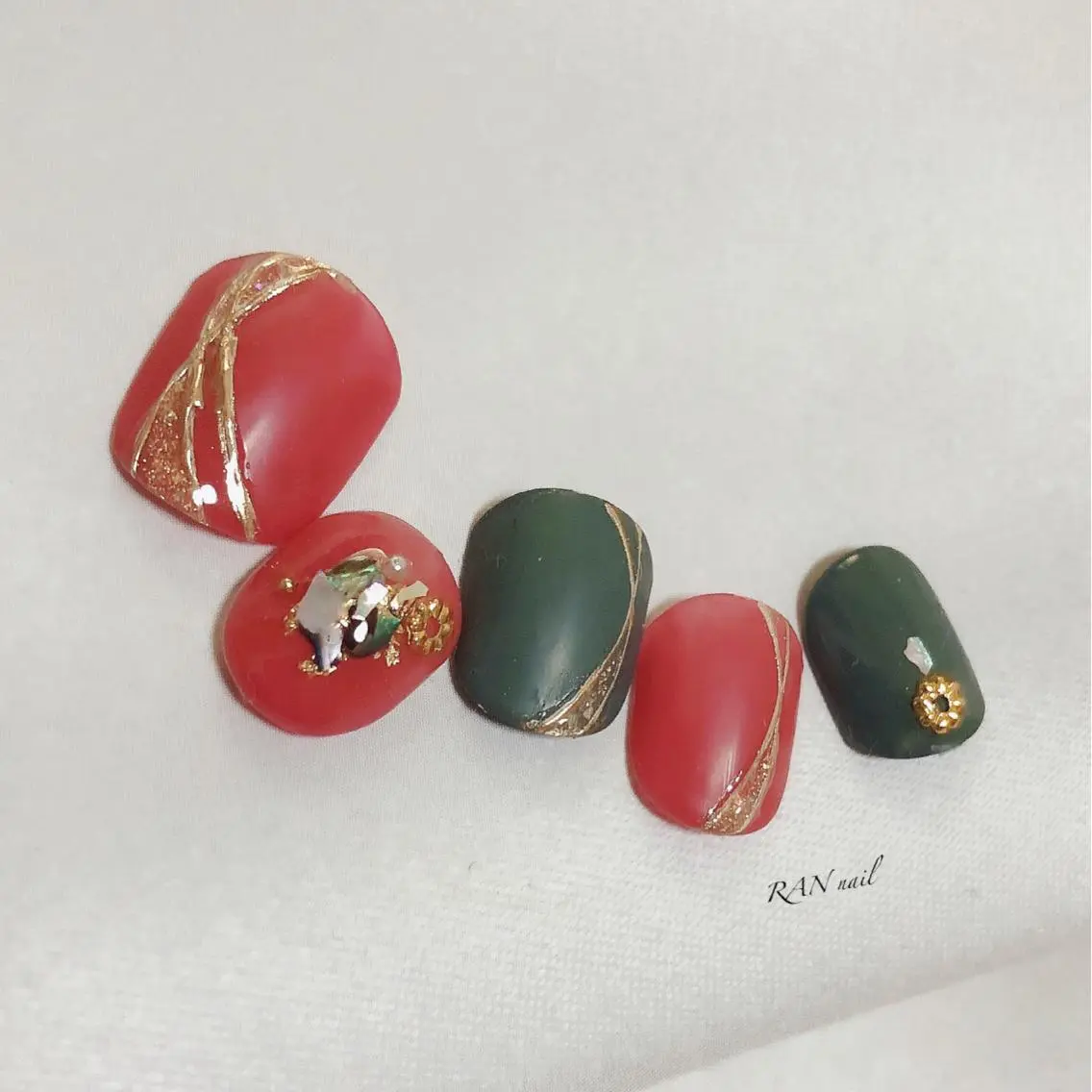 ネイル 成人式 キラキラネイル オフィスネイル シンプルネイル 冬ネイル ハンドネイル フットネイル RAN nailのネイルデザイン
