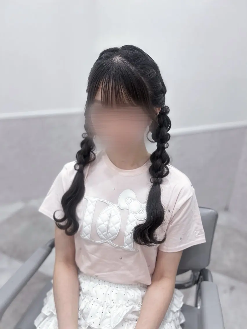 ロング ヘアアレンジ ヘアセット 徳倉 碧葉のヘアスタイル